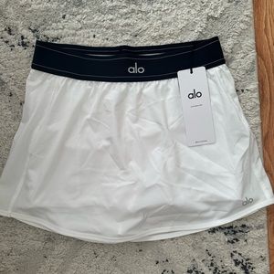 BRAND NEW alo tennis skirt